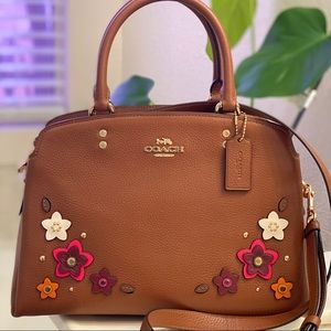 SOLD!!!! NWT Coach Lillie Carryall Satchel Daisy